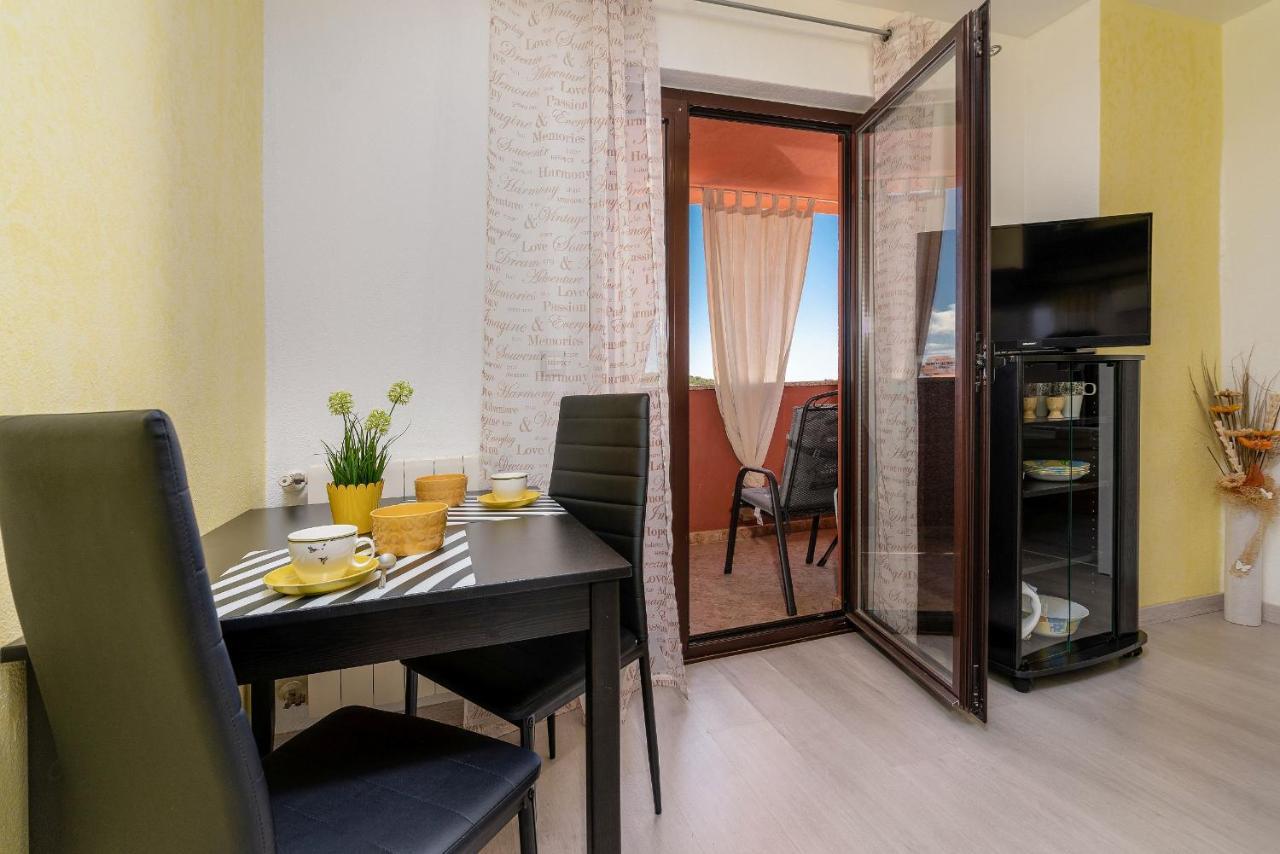 Apartments Miri ורסאר מראה חיצוני תמונה